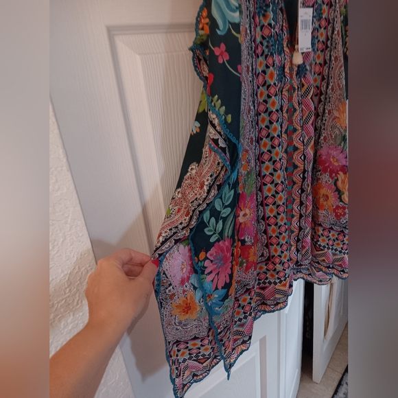 Johnny Was Silk Magdalene Poncho. Size S. NWT!! - Picture 7 of 11